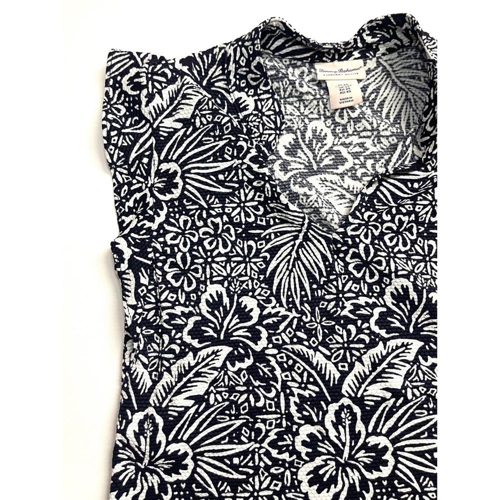 Tommy‎ Bahama Everyday Active Navy White Floral Sleeveless Blouse XS Tropical - Picture 7 of 16